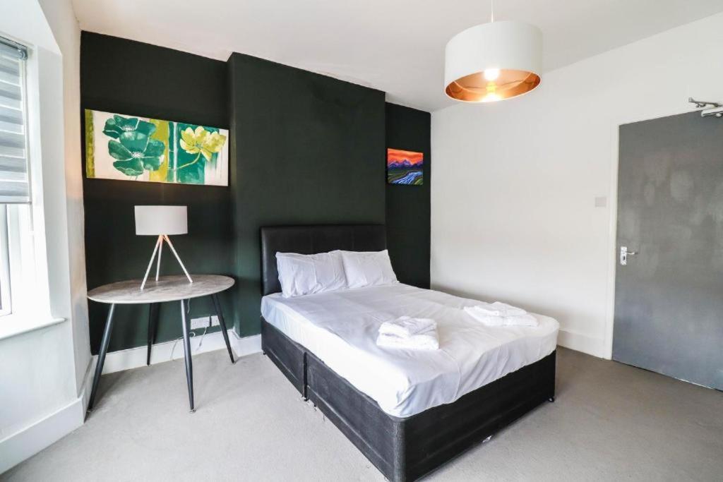 Urban Oasis Bed and Breakfast London Exteriör bild